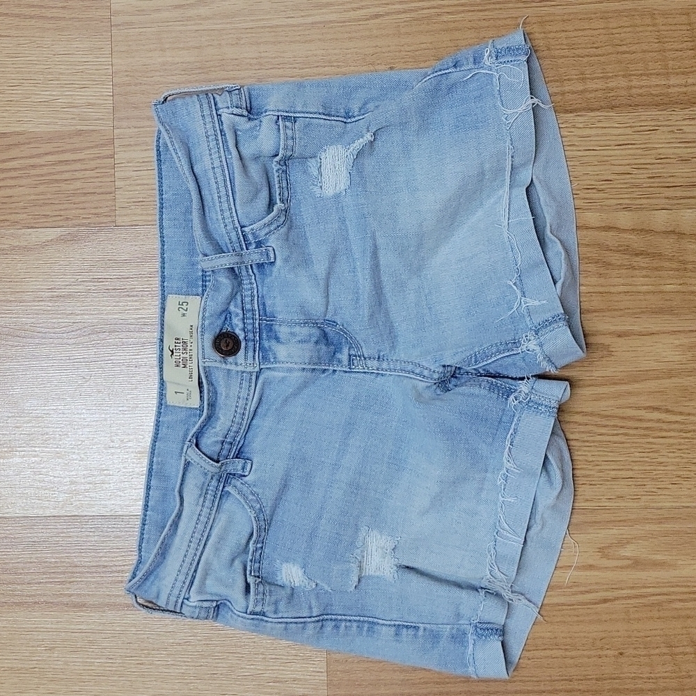 Hollister distressed girls size 1/25 midi short 4" inseam